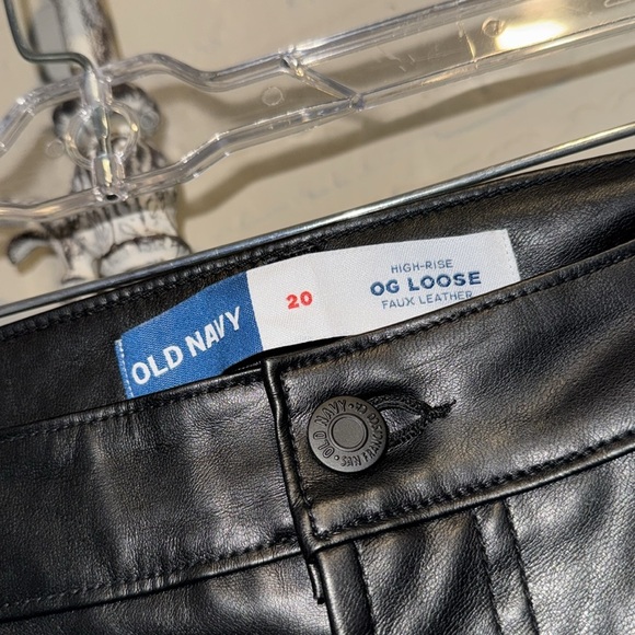 Old Navy High-Rise Faux Leather Pants OG loose sz 20 like new - Picture 3 of 4